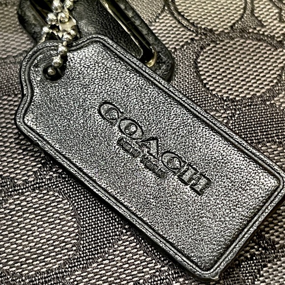 Coach | LIKE NEW | Grey/Black Canvas and Leather Small Kelsey Tote - Picture 4 of 11